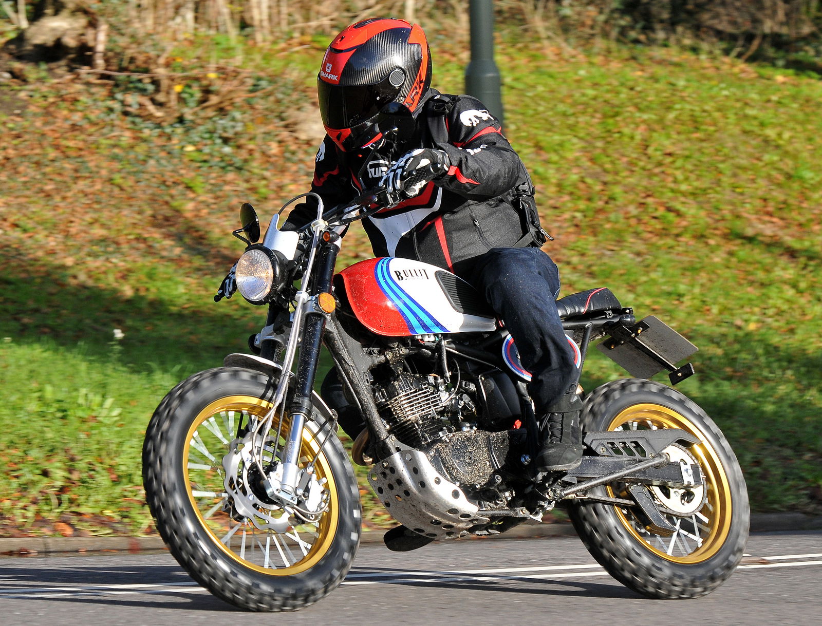 Bullit Hero 125
